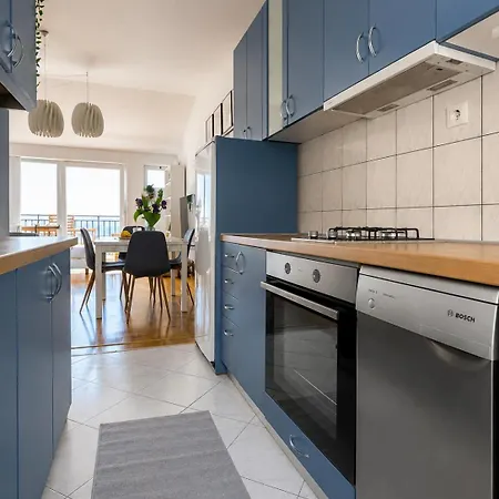 Iris Apartment