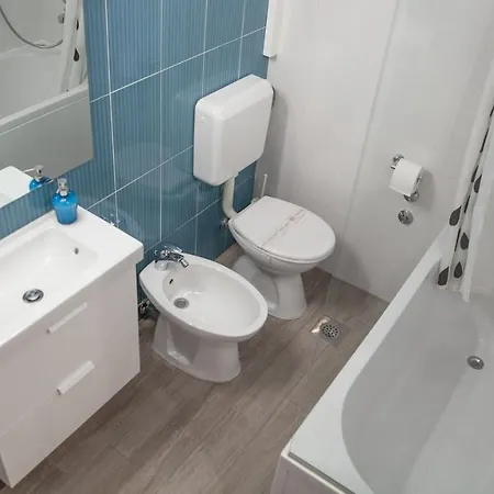 Iris Apartment